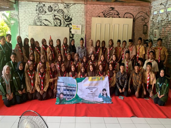 Peduli Lingkungan, Hima Teknik Lingkungan UNUSIDA Gelar Edukasi Ecoenzym ke SMA Raden Rahmat